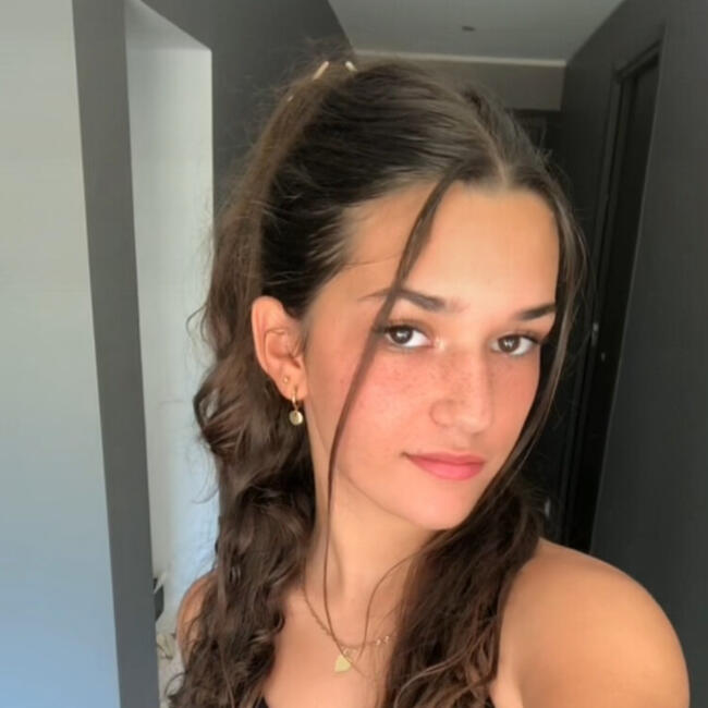 Babysitter in Toulouse: Lili