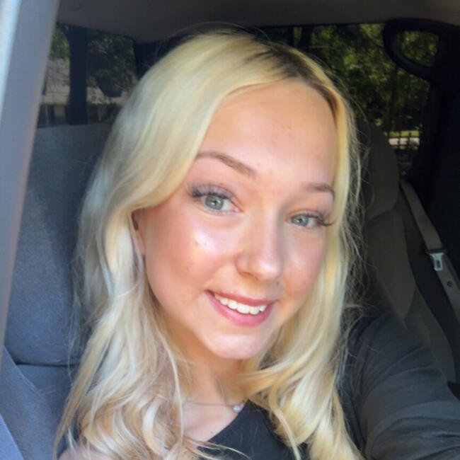 Babysitter in Clover (South Carolina): Toni