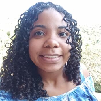 Babysitter in Blumenau: Kaiane Cristina