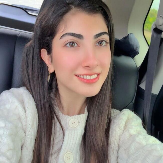 Baby-sitter in Winnipeg: Hadis