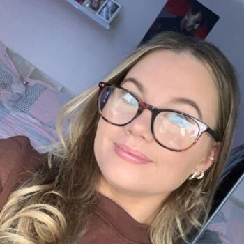 Babysitter in Navan: Orla