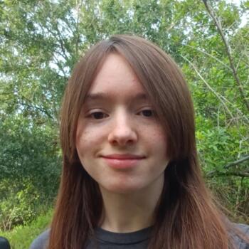 Babysitter in Fort Myers: Josie