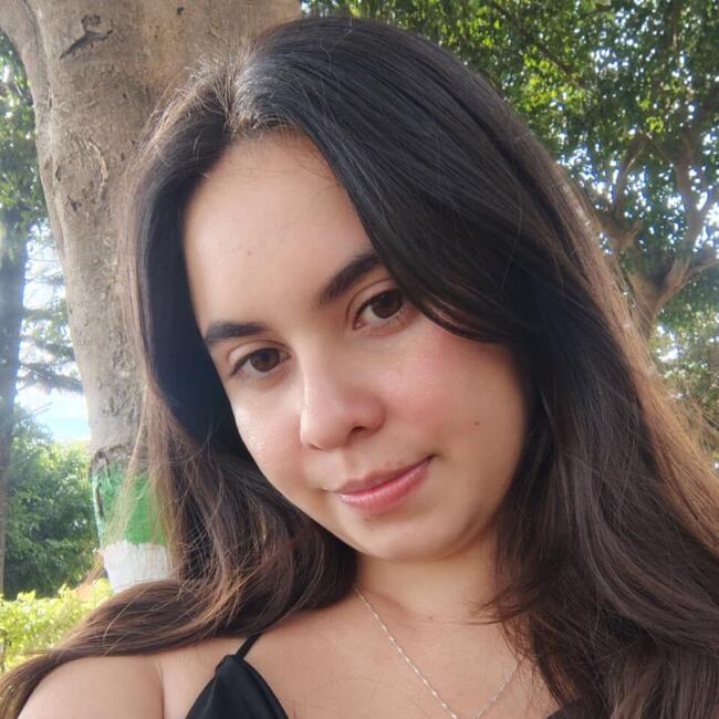 Babysitter in Girón: Carolina