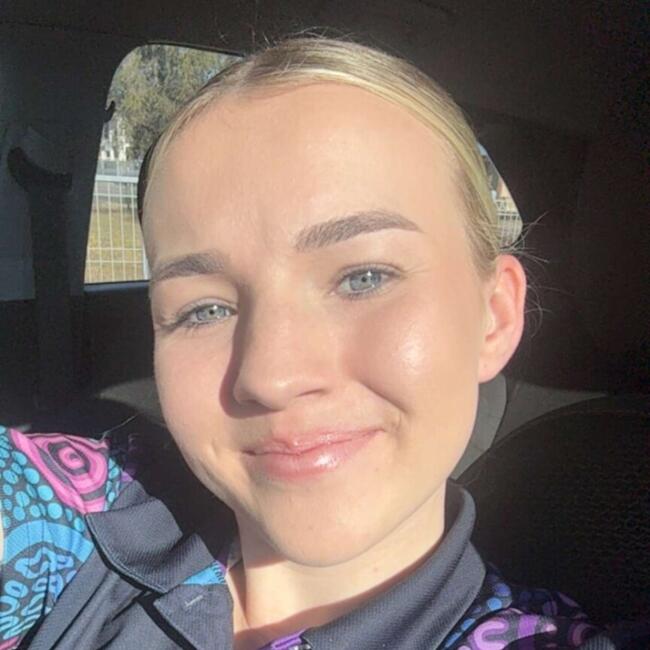 Babysitter in Townsville: Ava