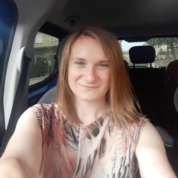 Lavoro per babysitter a Illasi: lavoro per babysitter Elena
