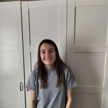 Babysitter in Marolles-en-Hurepoix: Eline