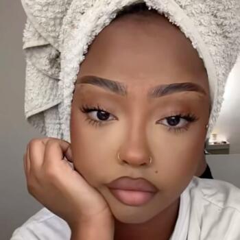 Babysitter in Medina: بشاير