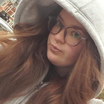 Baby-sitter in Cardiff: Caitlin