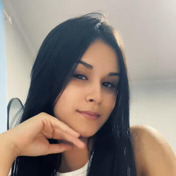 Babá em Goiânia: Taynara