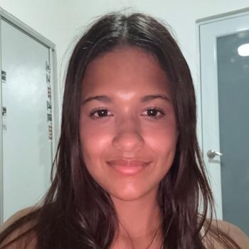 Babysitter San Juan: Ariana