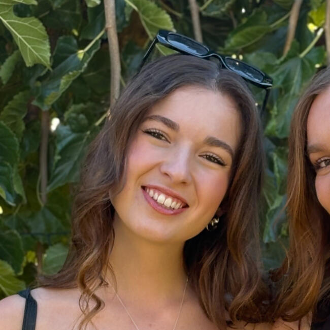 Babysitter in Adelaide: Shari