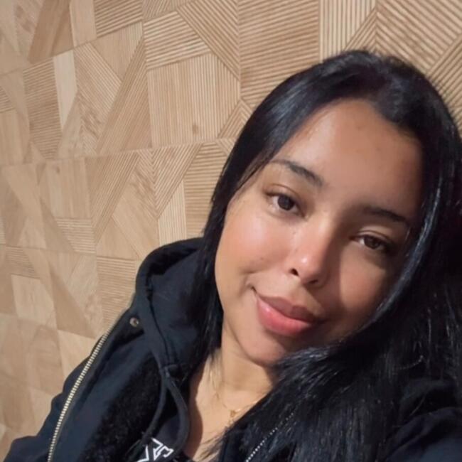 Babysitter in Cascavel: Julia