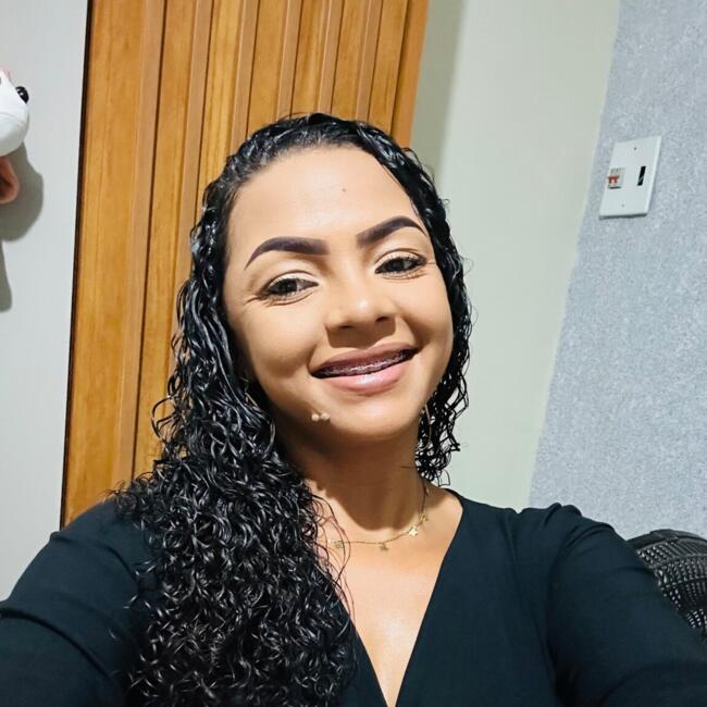Babá em Queimados: Isabelle