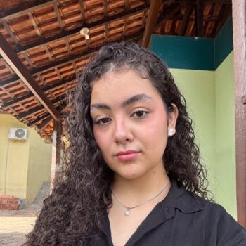 Babysitter in Santarém: Hannah