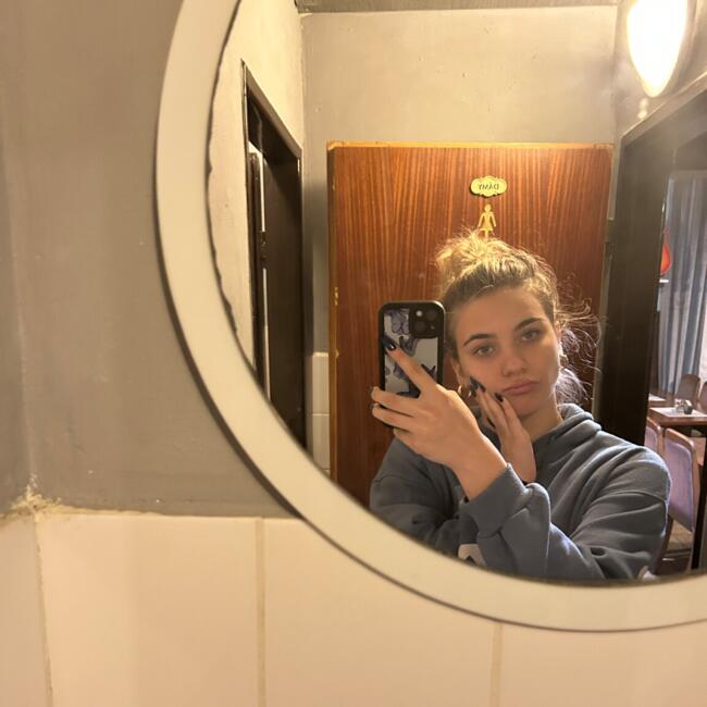 Chůva v Praha: Dominika