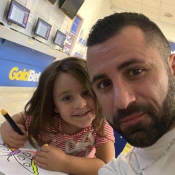 Lavori per tate a L'Aquila: lavoro per babysitter Ciro