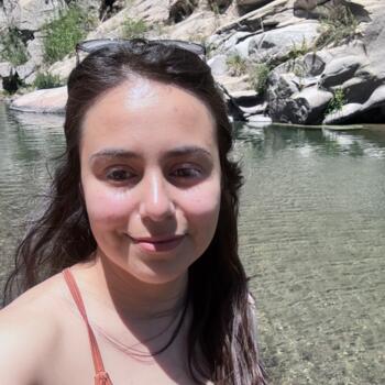 Babysitter in San Fernando: Ivone