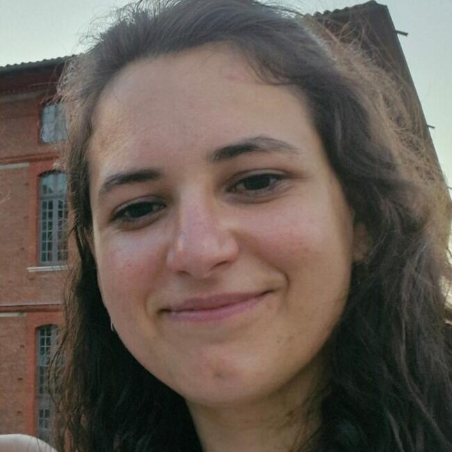 Babysitter in Roques (Haute-Garonne): Roxanne