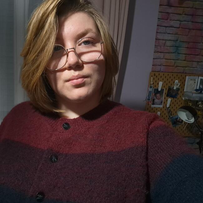 Babysitter in Mont-Saint-Père: Emma