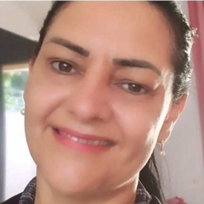 Babá em Aparecida de Goiânia: Gisele