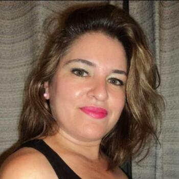 Babysitter Ribeirão Preto: Thais Karina