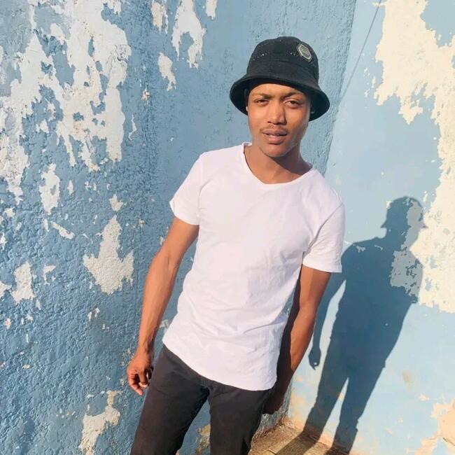 Babysitter in Benoni: Luthando