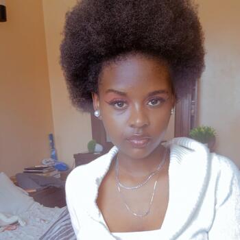 Babysitter in Nairobi: Ashley