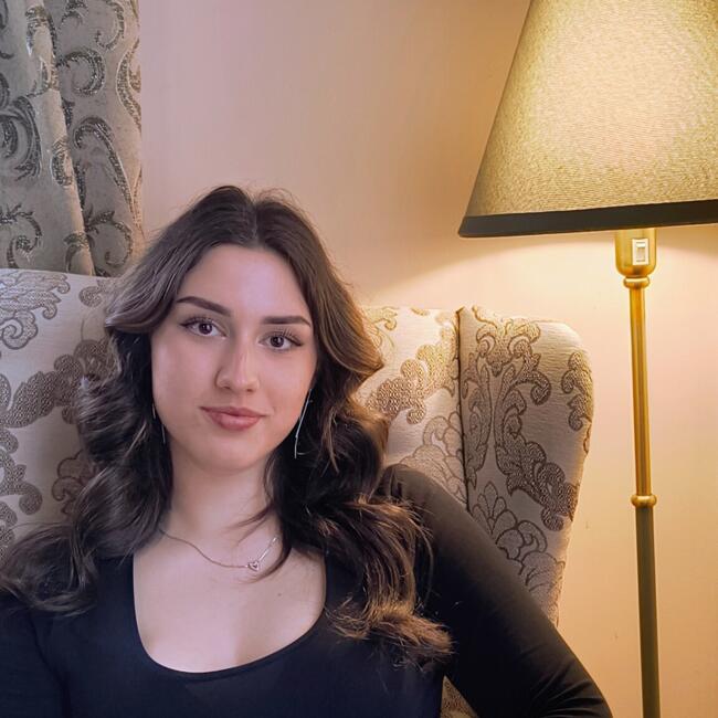 Babysitter in Bucharest: Andreea