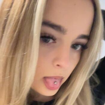 Babysitter in Bristol: Lexie