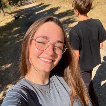 Babysitter Ambarès-et-Lagrave: Elise