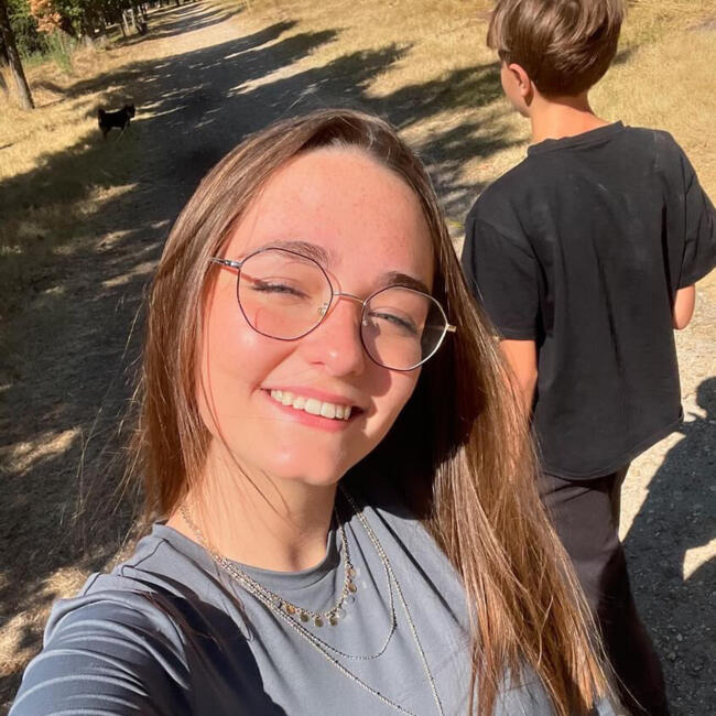 Babysitter in Ambarès-et-Lagrave: Elise