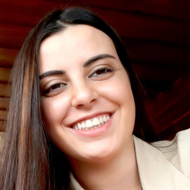 Babysitter in Leiria: Bruna