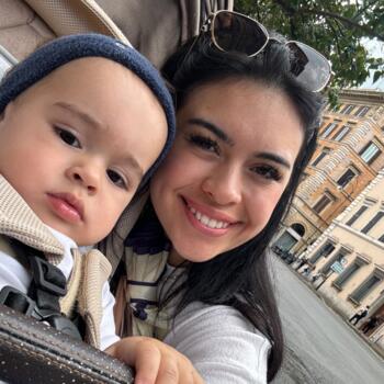 Δουλειά για babysitter στην περιοχή Μπογκοτά: δουλειά φύλαξης παιδιών Valentina