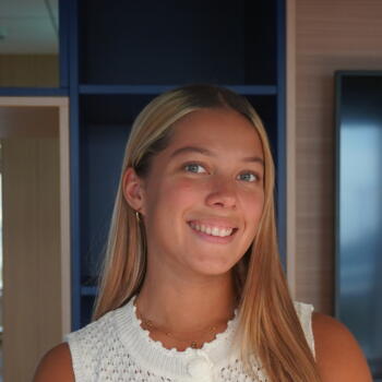 Babysitter in Levallois-Perret: Noémia