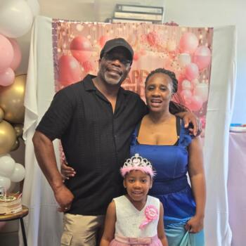 Babysitting job in Hamilton: babysitting job Mufaro C