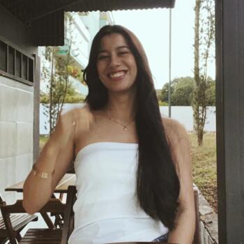 Babysitter Brasília: Camila Silva