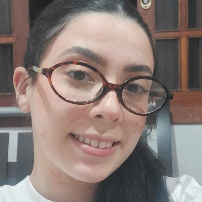 Babysitter in Belo Horizonte: Bia