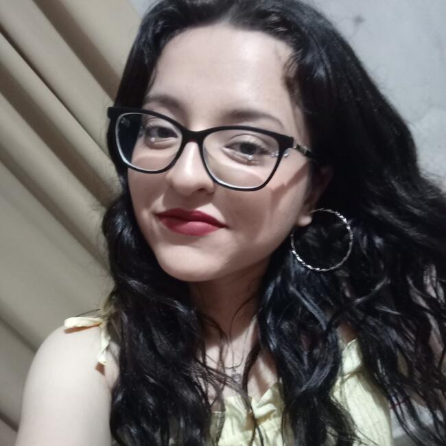 Babysitter in San Lorenzo: Leticia