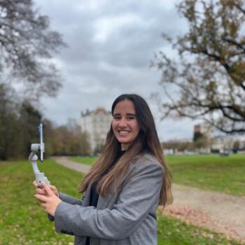 Babysitter in Chantilly: Carla