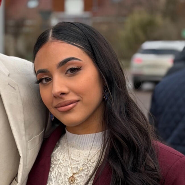 Babysitter in Chalon-sur-Saône: Kahina