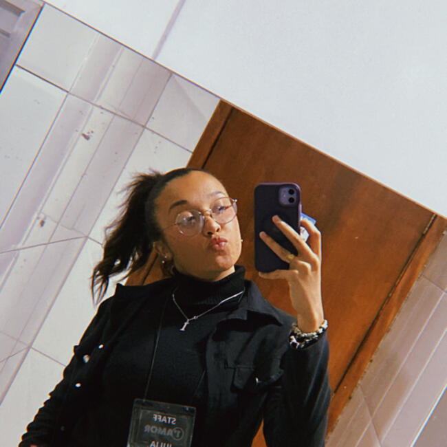 Babysitter in Juiz de Fora: Júlia