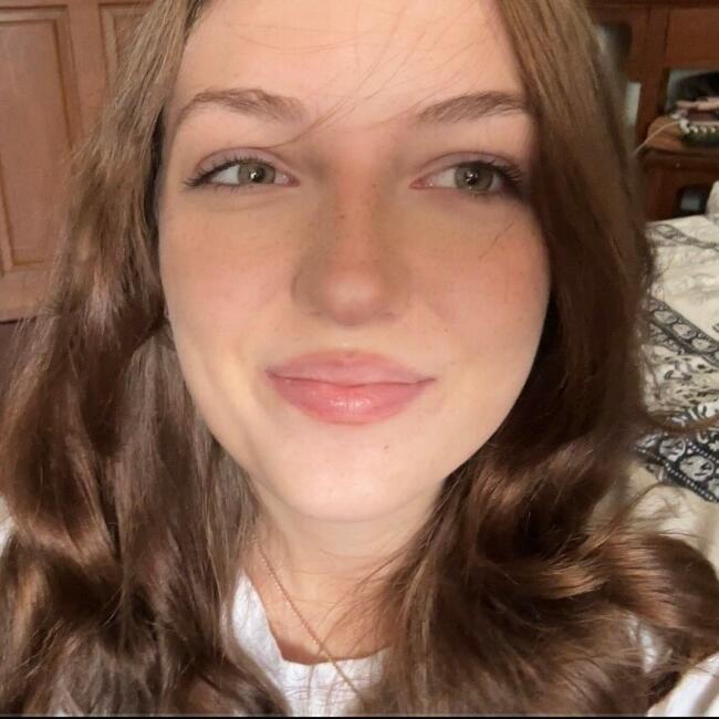 Babysitter in Vadhana: Caroline