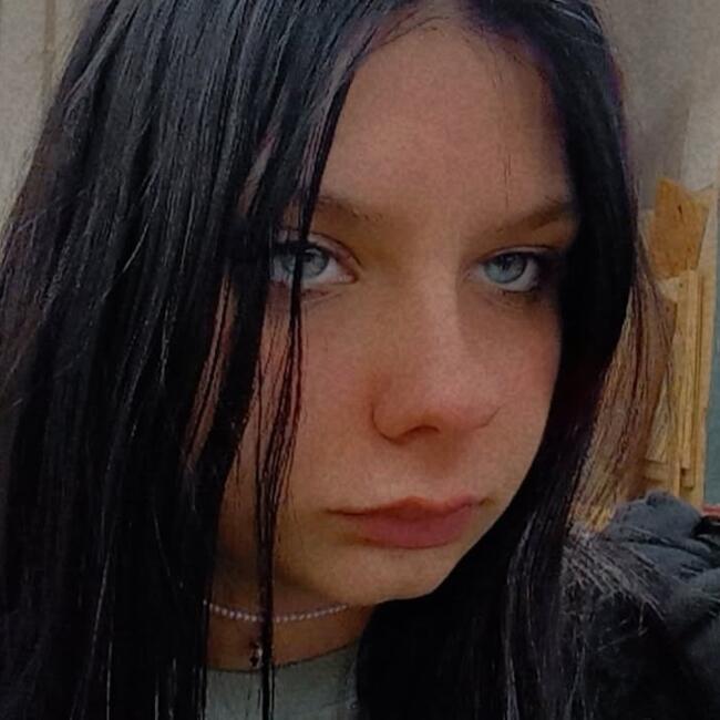 Babysitter in Saint-Etienne: Alicia