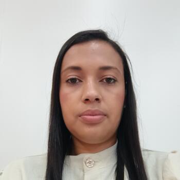 Babysitter in São Paulo (São Paulo): Aline