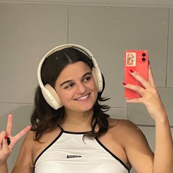 Babysitter in Vancouver: Lola