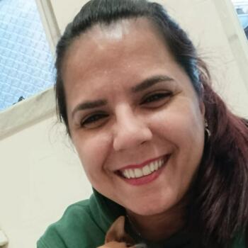 Babysitter em Oeiras: Marcineia