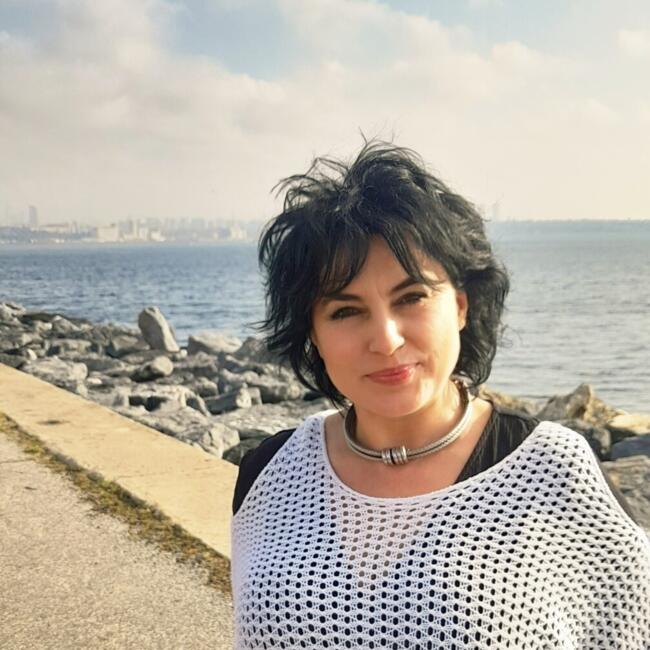 Babysitter in Bucharest: Iulia