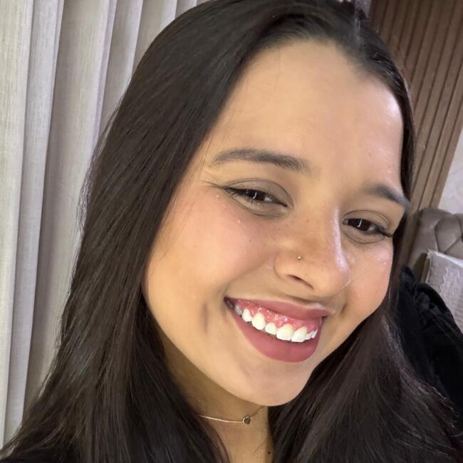 Babá em Criciúma: Izadora