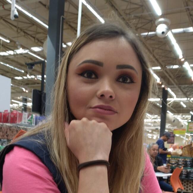 Babá em Varginha: Francilene