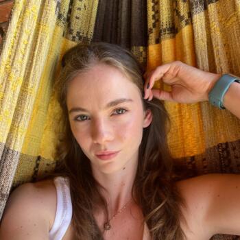 Família Vinhedo: Elena